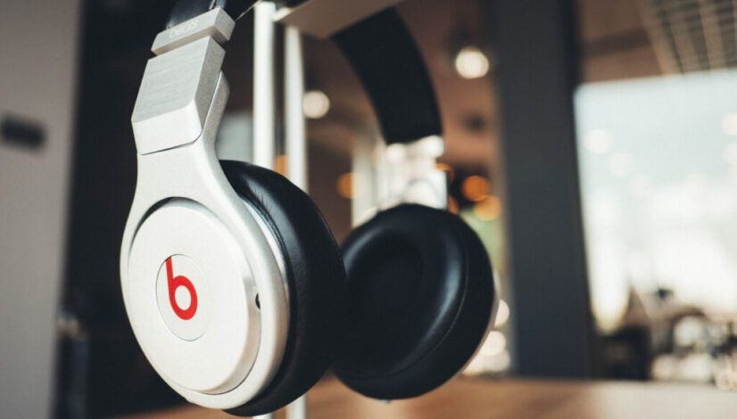 headphones-820341 headphones-820341